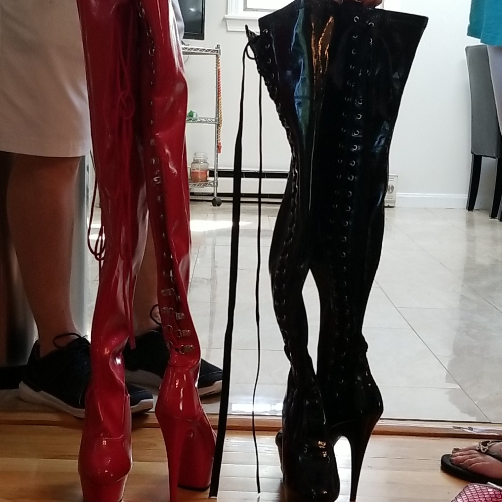 Heels - Picture 2 of 5